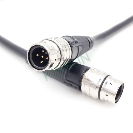 De Push-Pull-kabel heeft een uniek haakontwerp, wat helpt tegen trillingen terwijl het een veilige verbinding behoudt.